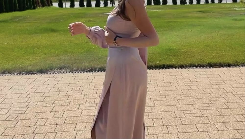 Rochie lungă roz pudrat