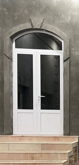 Дверь и 2-окно АКВА алюминий в супер состоянии!