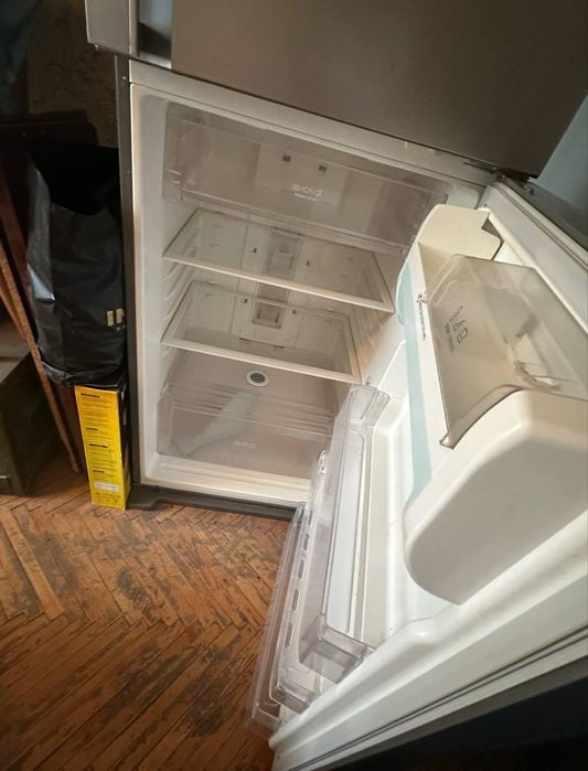 Поодается холодильник LG  в хорошем рабочем состоянии.