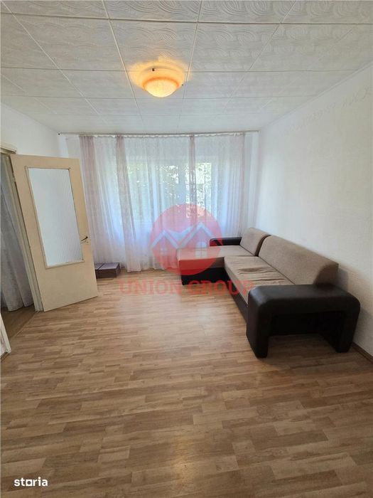 Apartament 3 Camere, Semidecomandat, zona Badea Cartan