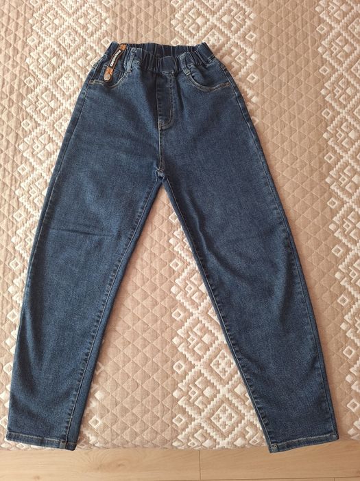 Продам джинсы на мальчика