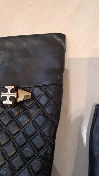 Подарявам обувки 37ми номер със забележки за София