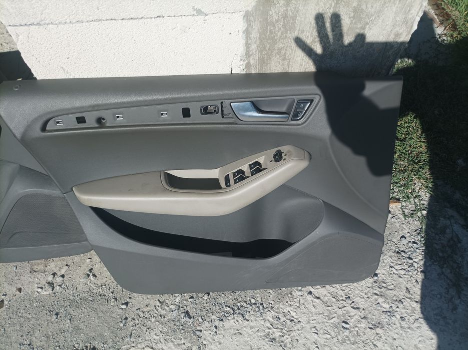 Vând panouri interior și volan Audi q5  2010