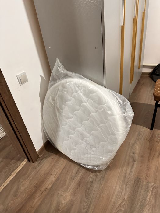 Манеж-кровать, с маятником