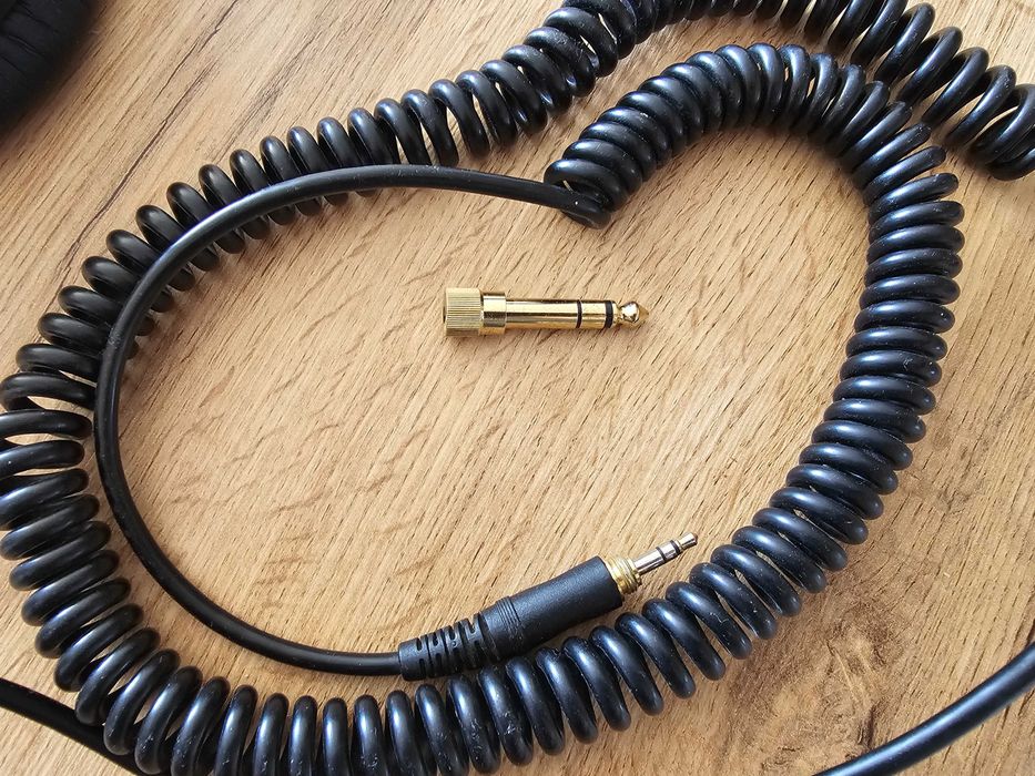 Sennheiser HD 380 Pro Hi-Fi студийни слушалки headphones