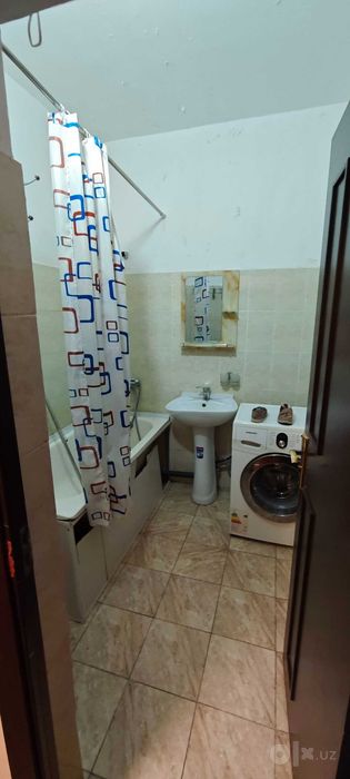 Obod Makon TJ 3 xonali  kvartira sotiladi