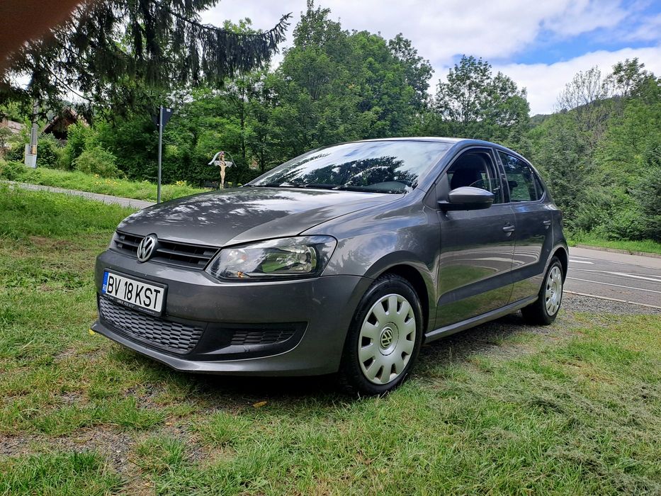 VOLKSWAGEN Polo