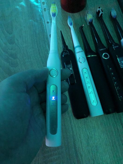 Ел.четки за зъби нови