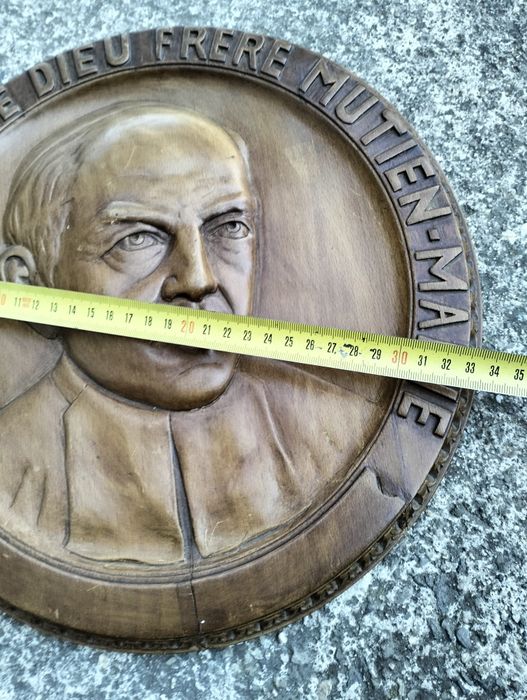 Стар дървен католически религиозен предмет