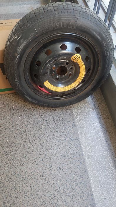 Продавам  резервна   гума  за Ланчия Ипсилон  2006 г