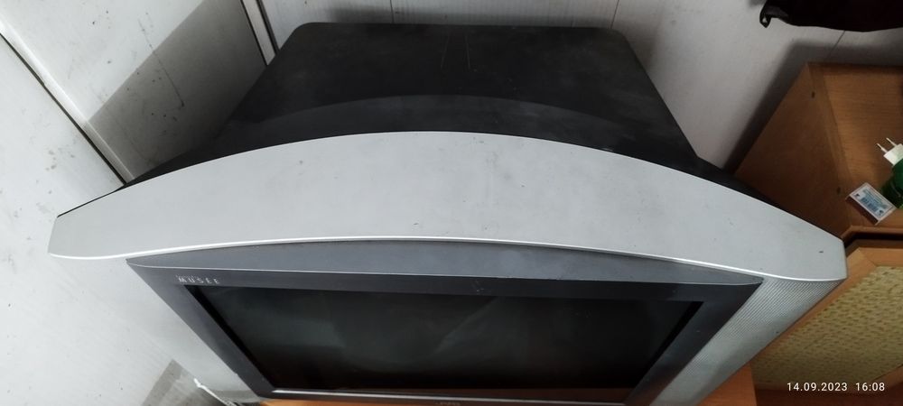 Продам телевизор