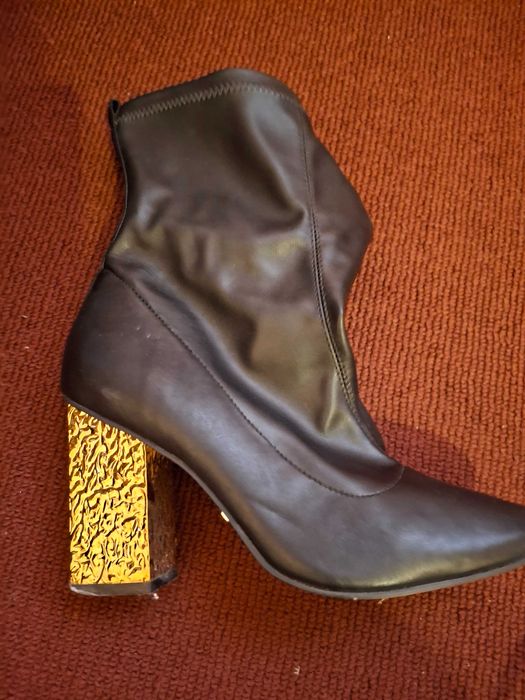 Атрактивни маркови боти