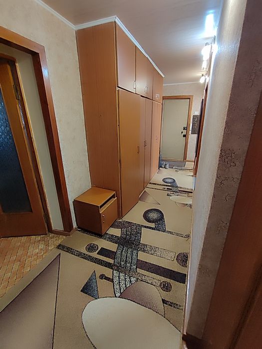 Продается 3-комн (5-9, 3 эт)