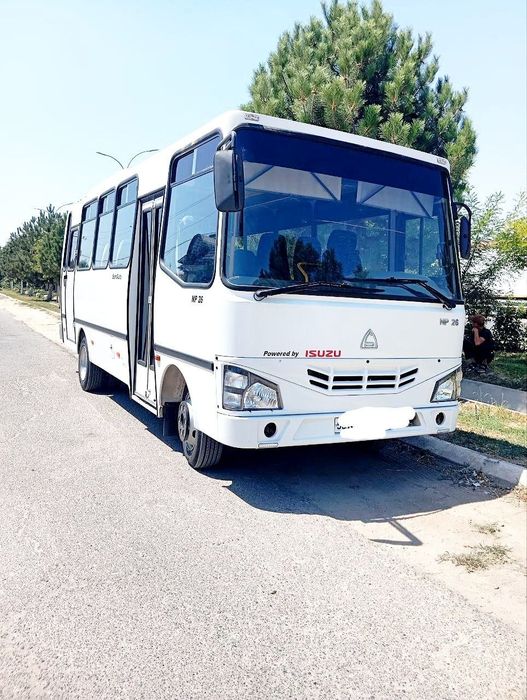 Isuzu NP 26 Avtobus