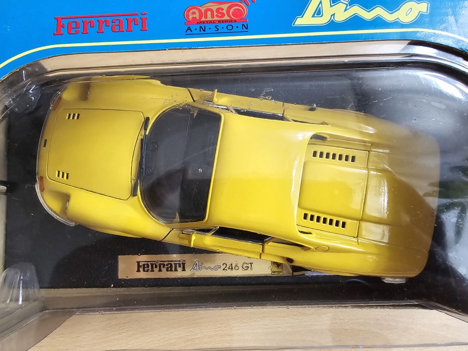 Vand macheta 1/18 Ferrari 246GT Dino producator Anson