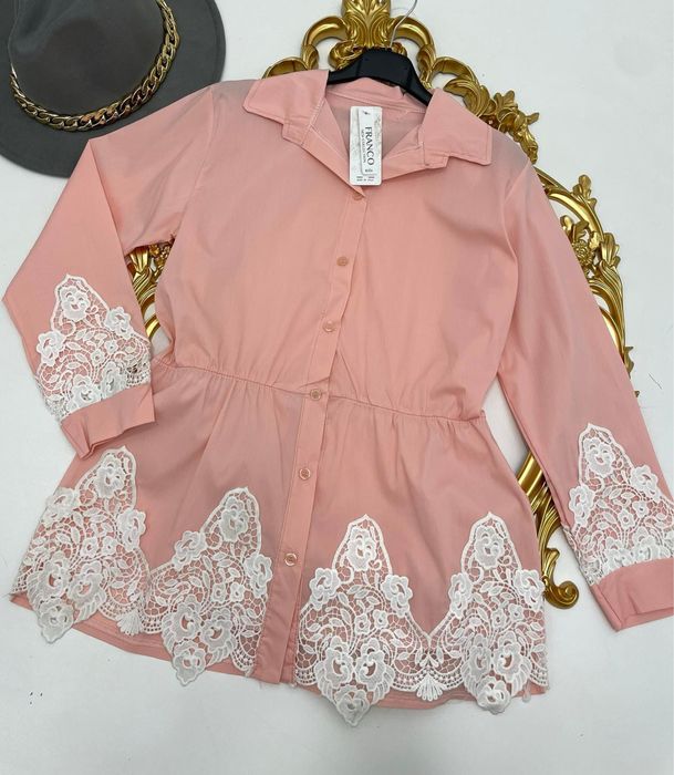 Нежни ризи с акцет дантела