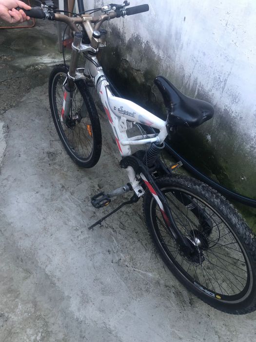 Bicicleta de vânzare