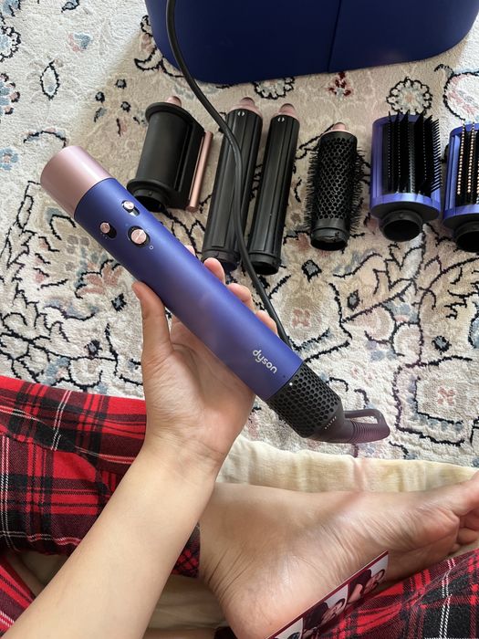 Продам Dyson………….