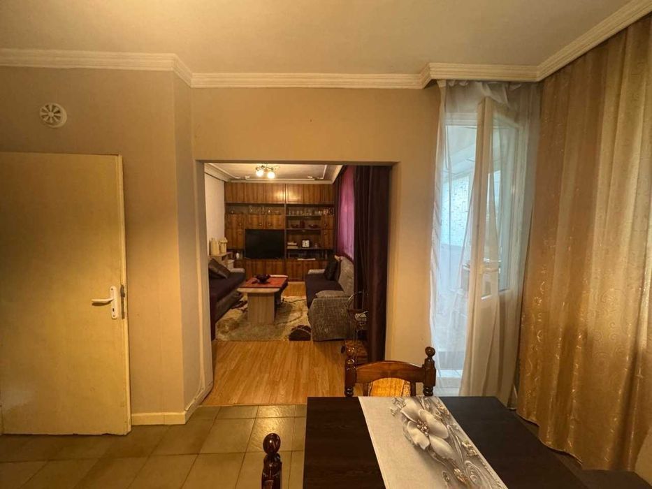 Продава се Четиристаен апартамент в Пловдив, Кючук Париж - 107 кв.м за 1664 €/кв.м - Снимка #2