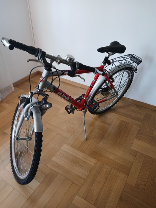 Vând bicicleta adulți