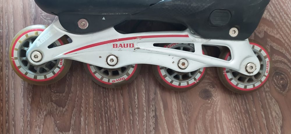 Роликовые коньки б/у