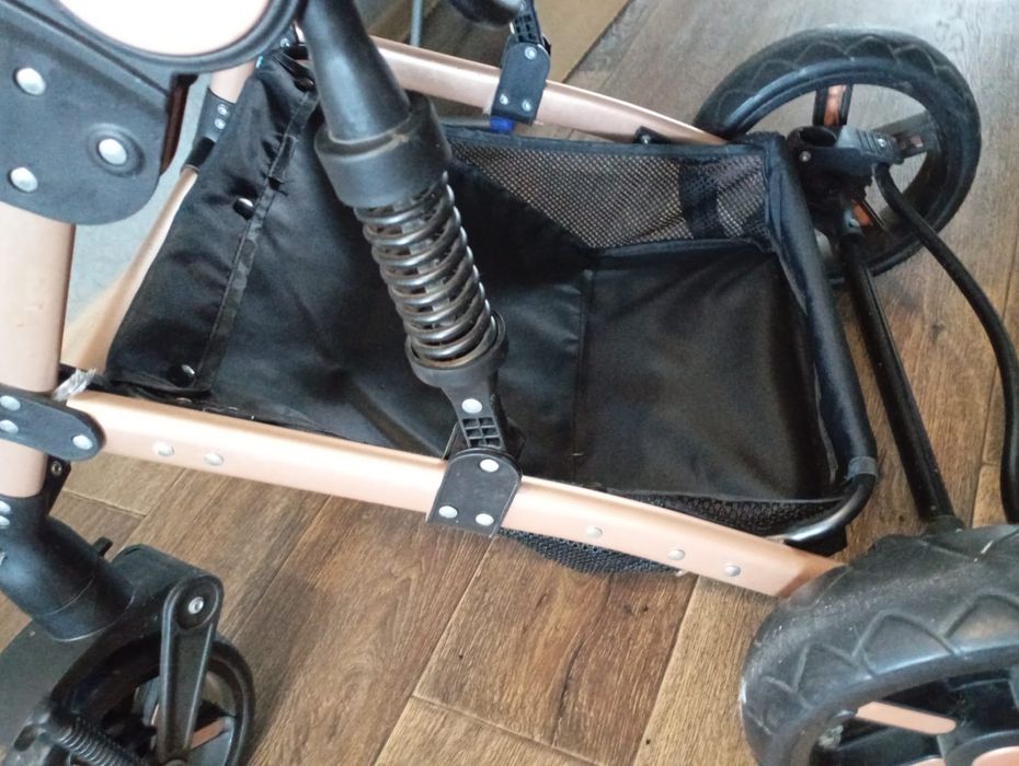 Продам коляску в