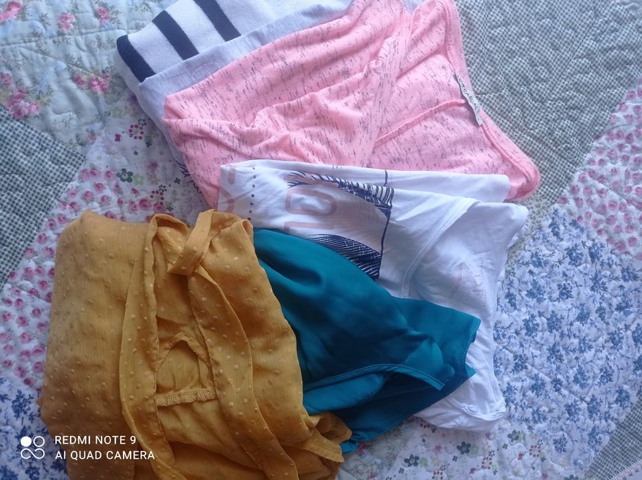 Сет от няколко блузи