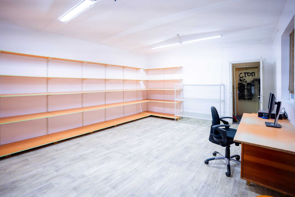 Дава се под наем Промишлена сграда в с. Войводиново, Област Пловдив - 350 кв.м за 698.19 € - Снимка #15