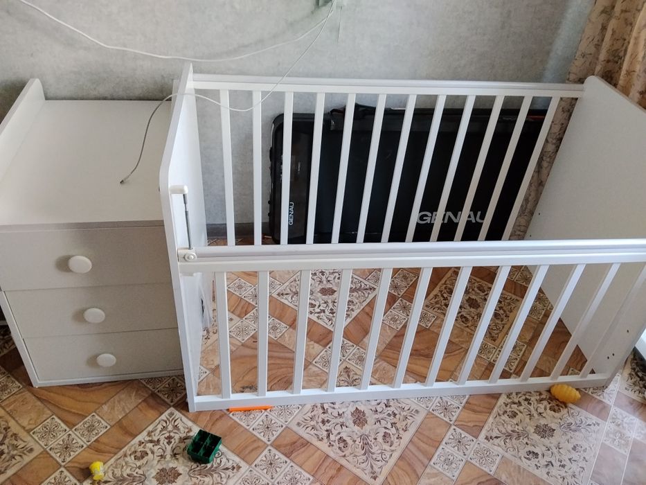 Продам детскую кровать трансформер