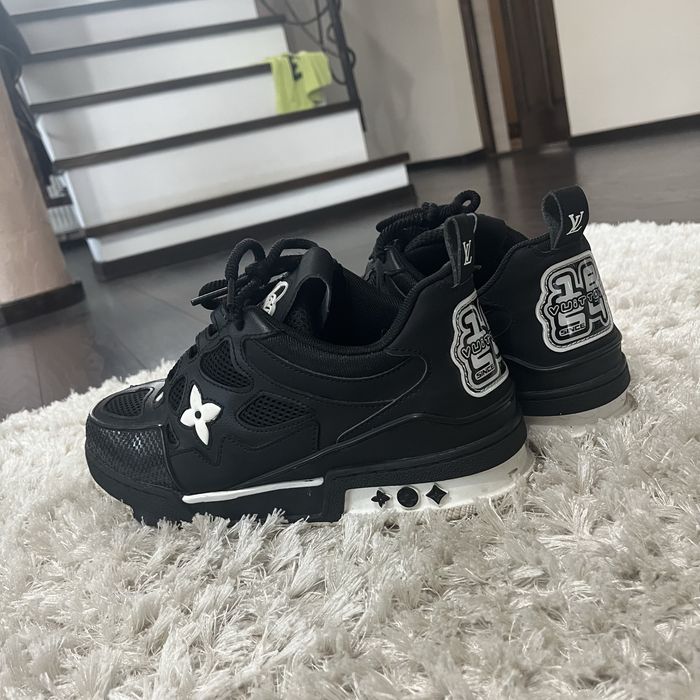 Lv Skate pret negociabil
