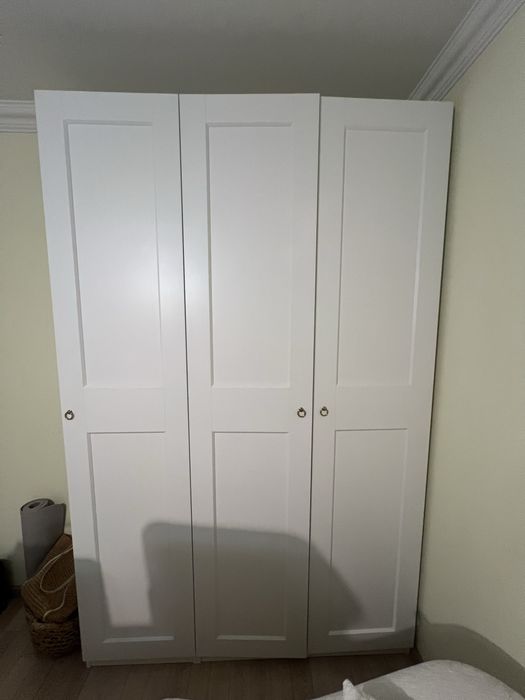Ikea гардероб 3 крилен плитък