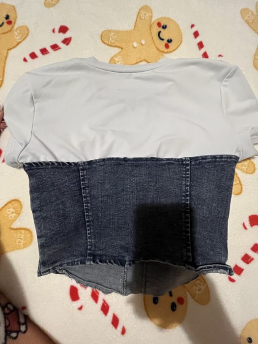 Коплект две блузи с къс ръкав.