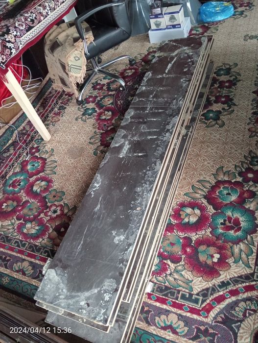 Есіктер сатылады. Почти жаңа.  40 мың штугы.