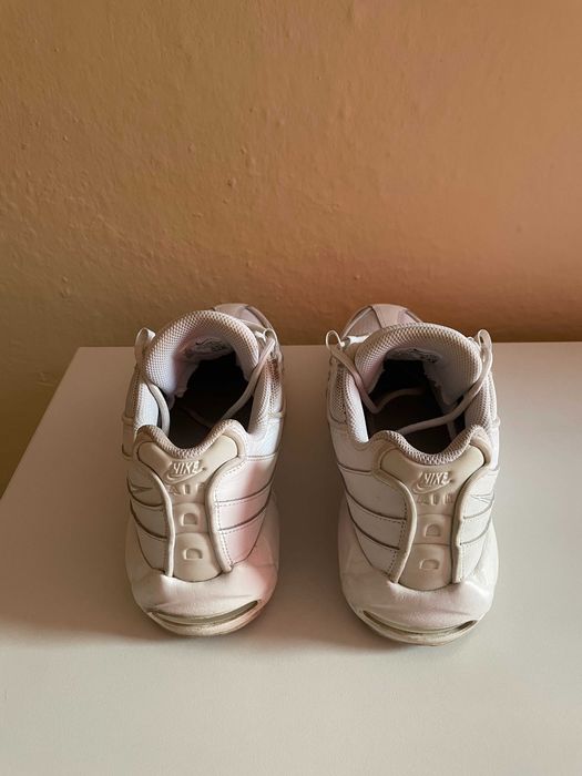 NIKE AIR MAX 95 ESSENTIAL | Найк Кецове 95