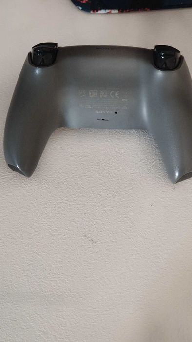 Продавам джойстик за PS5
