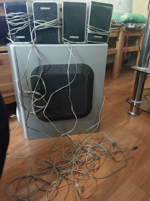 Музыкальная колонка на продажу