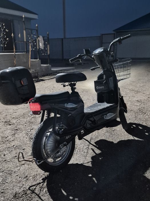 Скутер сатылады!