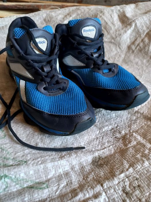 Продам красовки разные