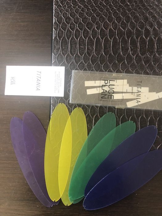 Ефектна ,дизайнерска ,стояща лампа