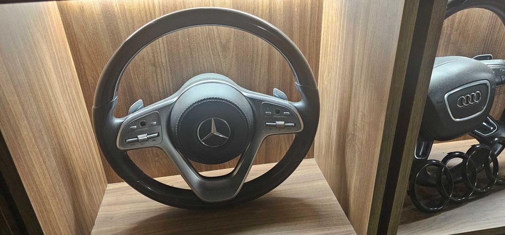 Mercedes Maybach волан