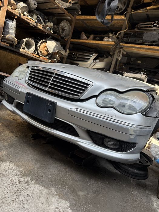Mercedes benz w203 c32 AMG