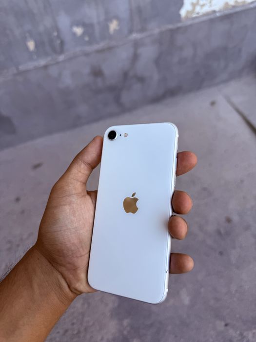 iPhone Se 2020 sotladi