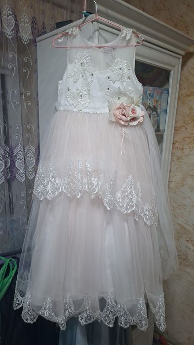 Платье на девочку 7-8 лет