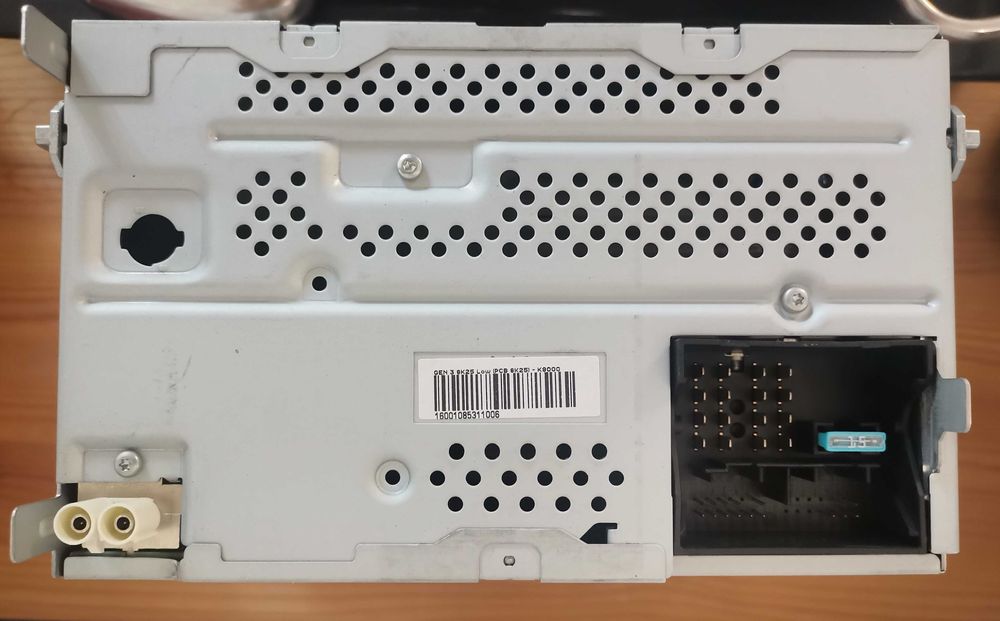 Радио CD от шкода фабия 2011,с дефект