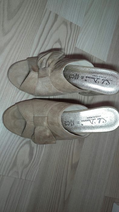 Saboti  piele întoarsă, bej