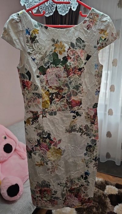 Rochie damă cu motiv floral