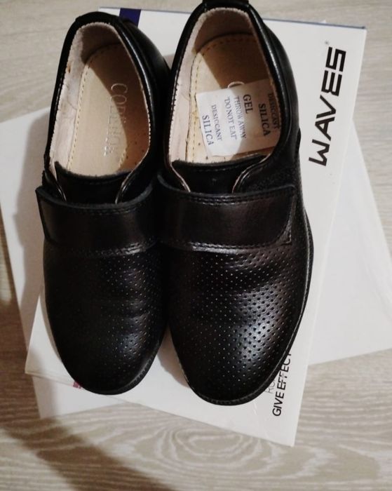 Срочно продам детский туфли размер 27