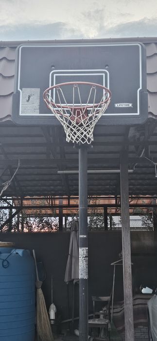 Баскетбольная стойка