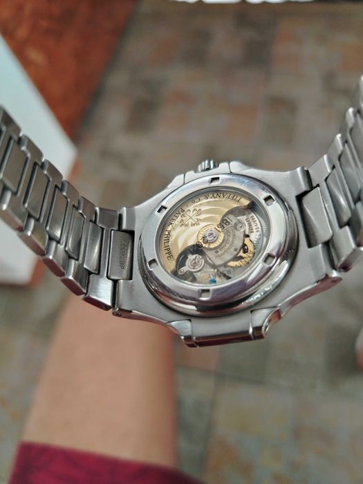 Часовник Patek, Breil