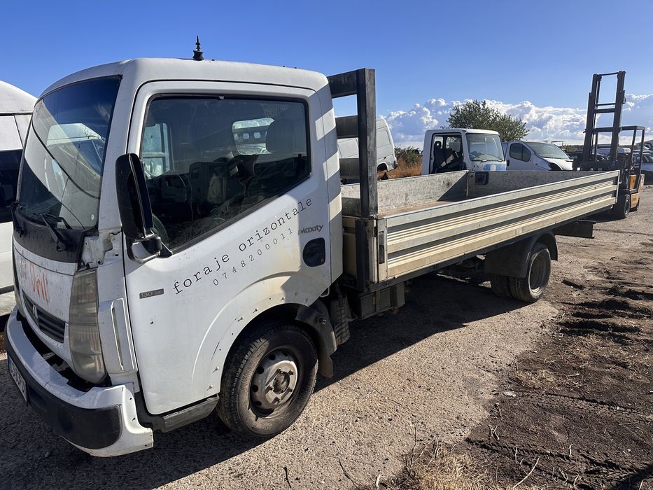 Dezmembrez cabstar / renault maxity 2.5 3.0